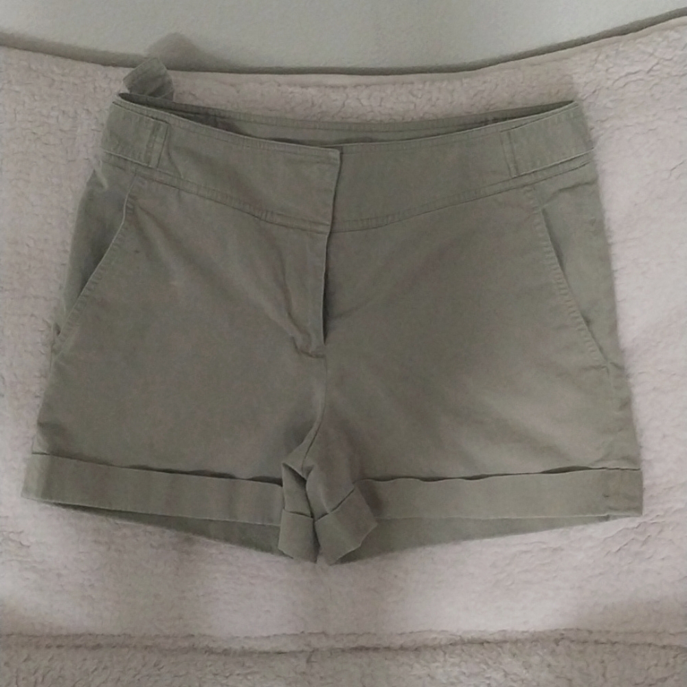 DKNY Khaki Shorts Size 8